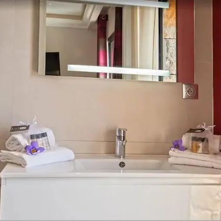 Moderne Avec Piscine Privee A - 95 M² Villa