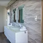 Moderne Avec Piscine Privee A - 95 M² *