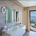 Moderne Avec Piscine Privee A - 95 M² *