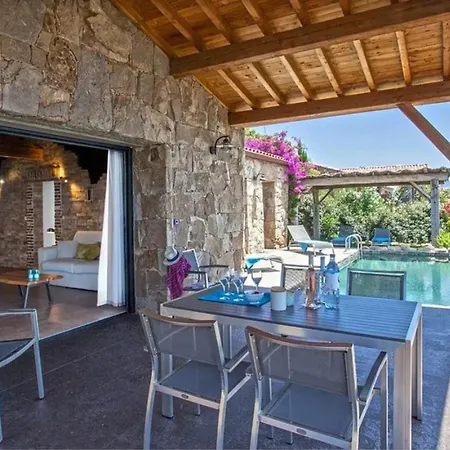 Moderne Avec Piscine Privee A - 95 M²