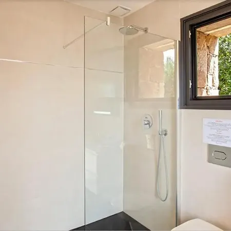Moderne Avec Piscine Privee A - 95 M² Villa