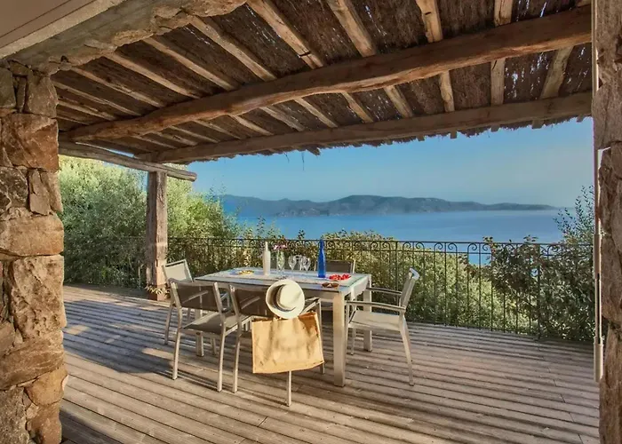 Villa Moderne Avec Piscine Privee A Olmeto - 95 M²