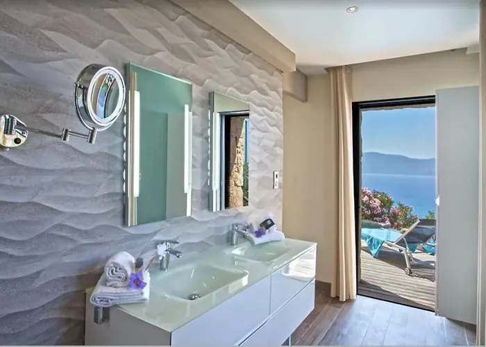 Villa Moderne Avec Piscine Privee A Olmeto - 95 M² *